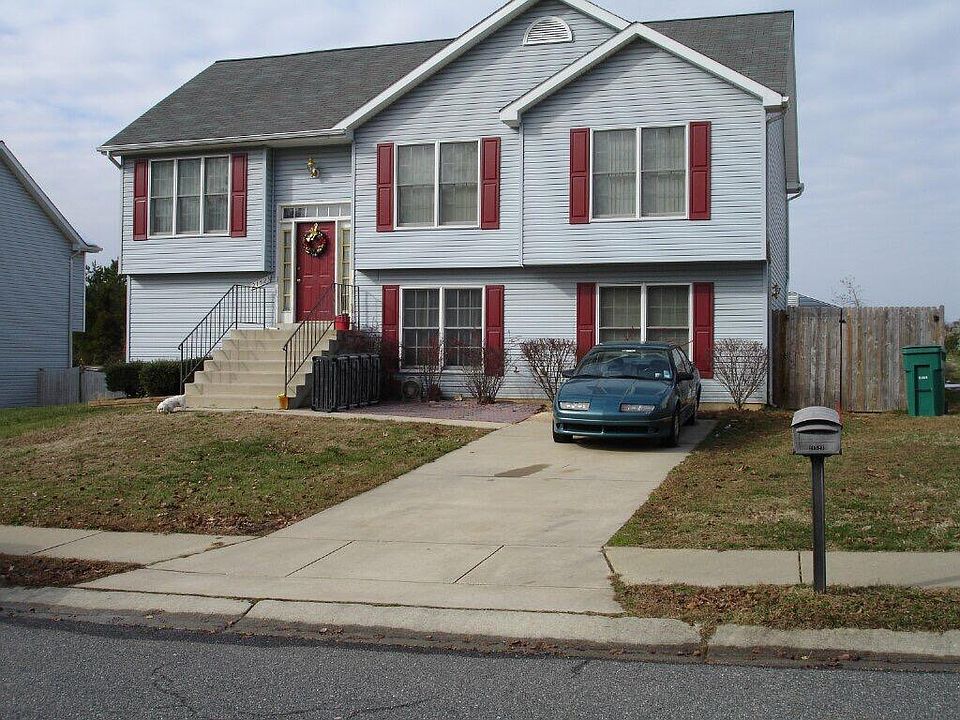 1st image of 21523 Warwick Ct