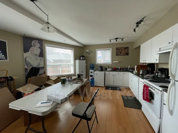 853C Wilson Ave, Kelowna, BC V1Y 6Y4