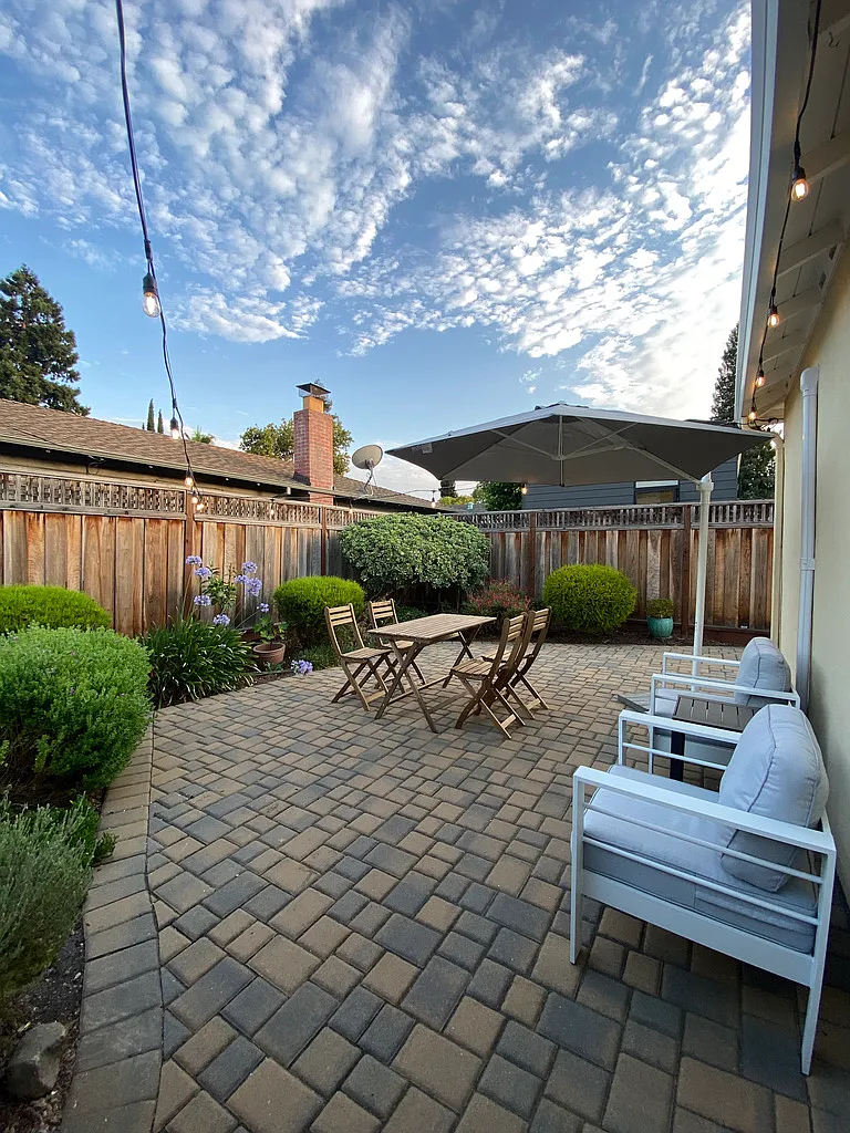 1204 Reese St — Photo 2