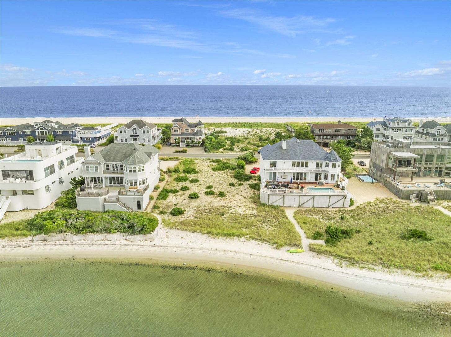  Enjoy unobstructed panoramic sweeping Ocean and Bay Views 