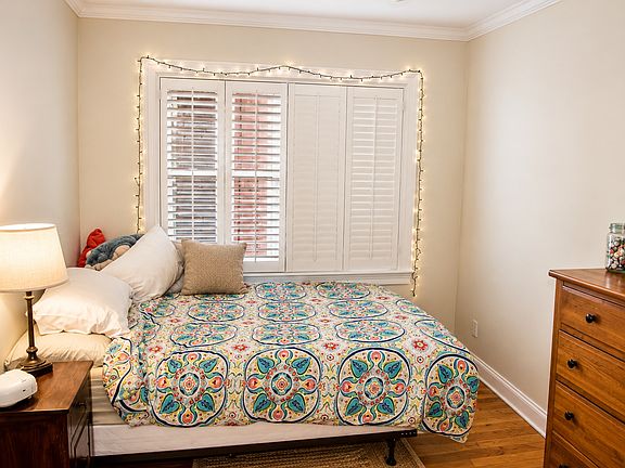 4th image of 7 Champney Pl