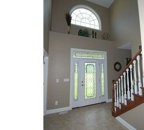 3rd image of 4700 Gretchen Ct