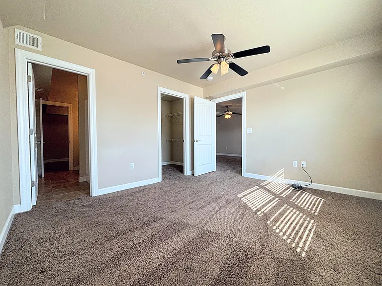 1411 Genesis Dr #6 — Photo 6
