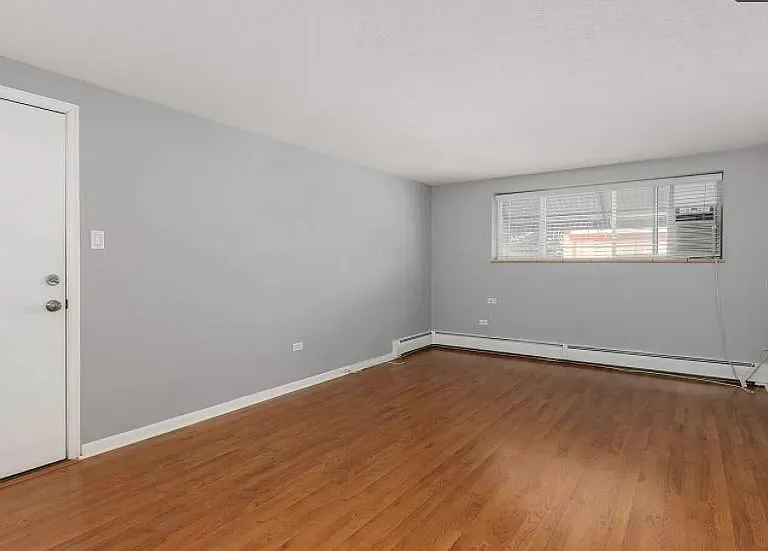 909 S Pearl St — Photo 3
