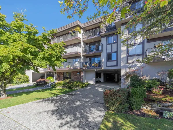 252 W 2nd St #205, North Vancouver, BC V7M 1C8