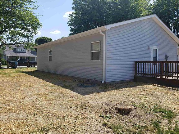 3rd image of 506 East St