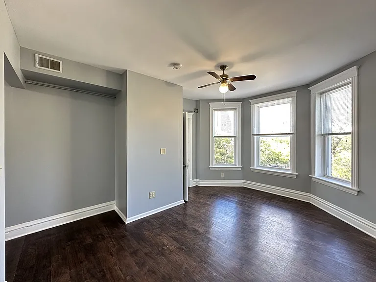 2713 W 16th St #4 — Photo 11