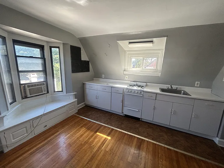 3308 Hamilton St #7 — Photo 3