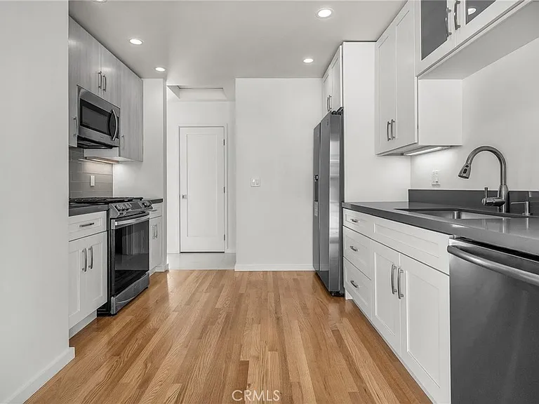 8447 Kittyhawk Ave — Photo 13