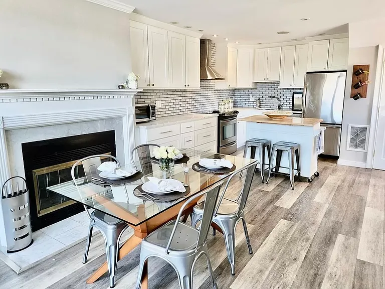 166 Quincy Shore Dr #119 — Photo 2