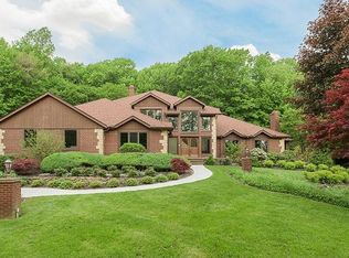8290 Eagle Ridge Dr, Concord Township, OH 44077