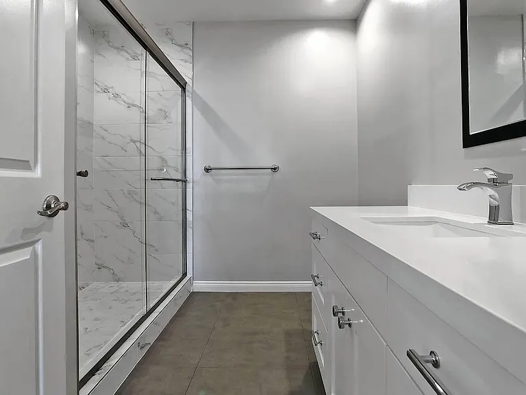 1601 Selby Ave #102 — Photo 8
