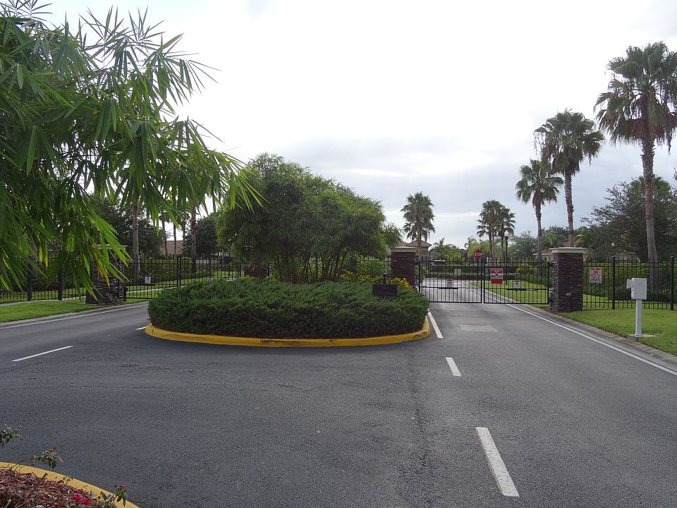 1st image of 431 York Dale Dr