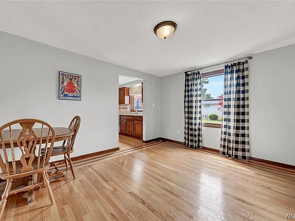 4th image of 66 Forestview Dr