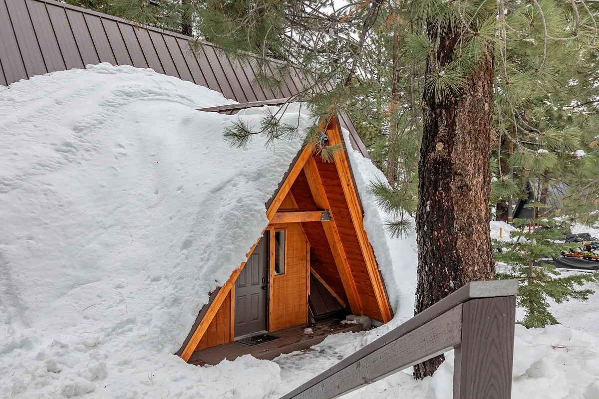 Building Photo - Alpine Cir