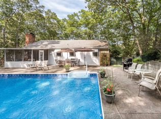 53 Bay View Dr W, Sag Harbor, NY 11963