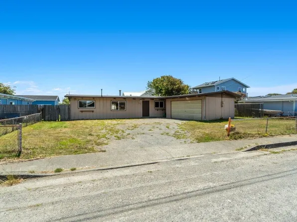 874 Stapp Rd, McKinleyville, CA 95519