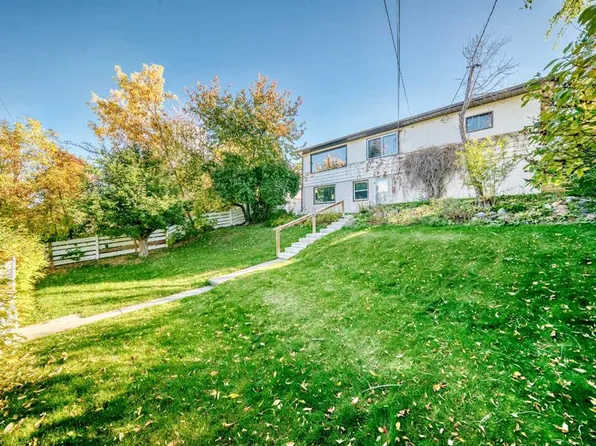1523 E 23rd St NW, Calgary, AB T2N 2P6