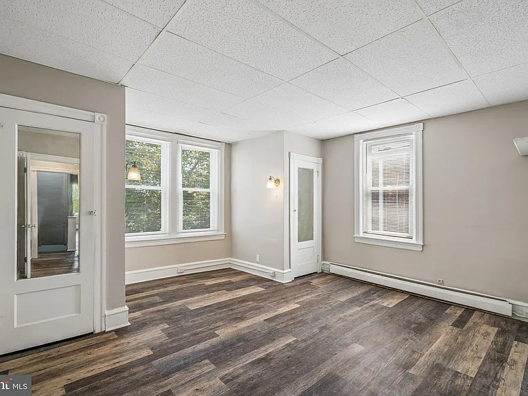 481 Gerhard St #2 — Photo 5