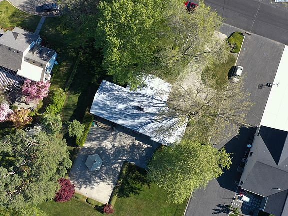 3rd image of 9013 Franklin Rd