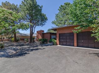 8421 La Palomita Rd NE, Albuquerque, NM 87111