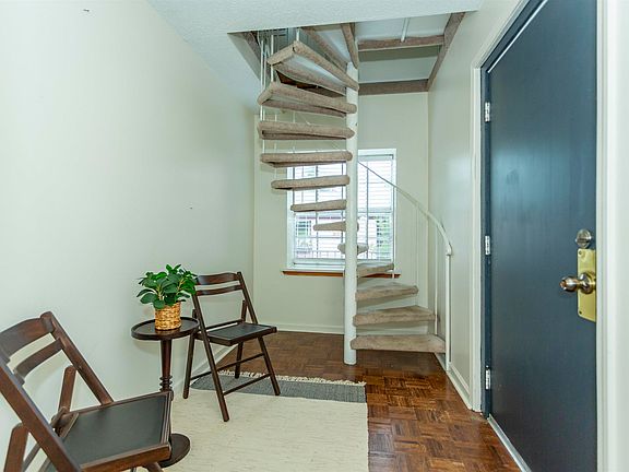 3rd image of 1552 15th St S Unit 1552