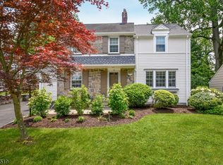 6 Beekman Rd, Summit, NJ 07901