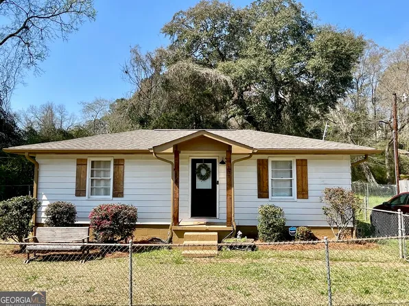 131 4th St SW, Milledgeville, GA 31061