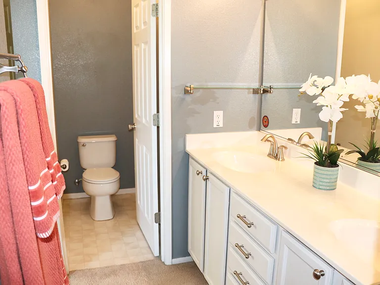 537 Farridge Dr — Photo 14