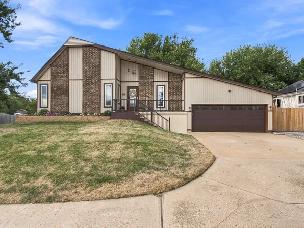 329 N Lioba Dr, Andover, KS 67002