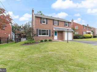 1337 Dermond Rd, Drexel Hill, PA 19026