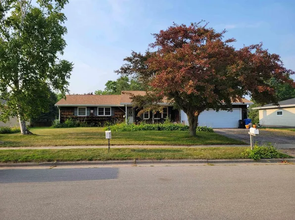 875 Clover Lane, Oregon, WI 53575