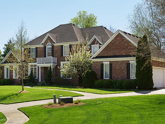 Beatiful home on quiet cul-de-sac