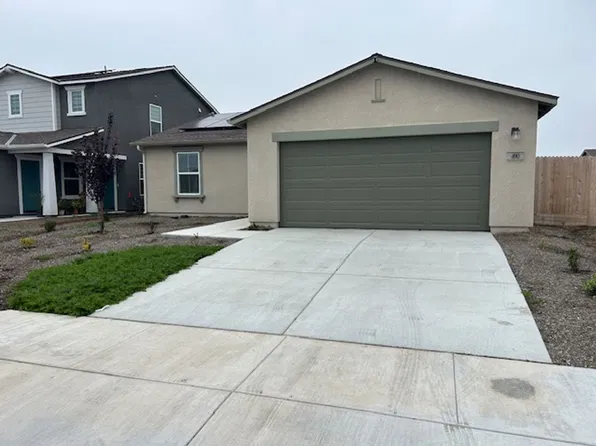 490 Cromley St, Tulare, CA 93274