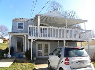916 Meadow Dr, South Charleston, WV 25309