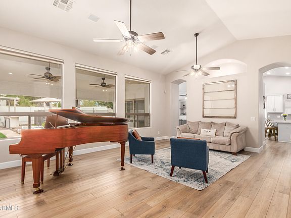 4th image of 5460 E GLADE Avenue
