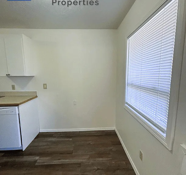 36 Mountain Dr — Photo 5