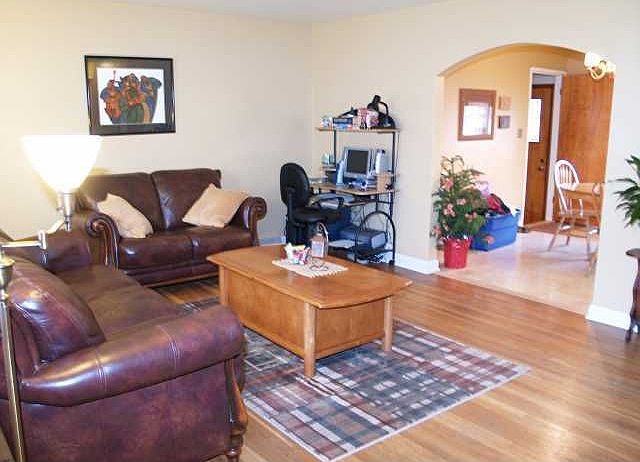 2nd image of 487 Sioux Dr