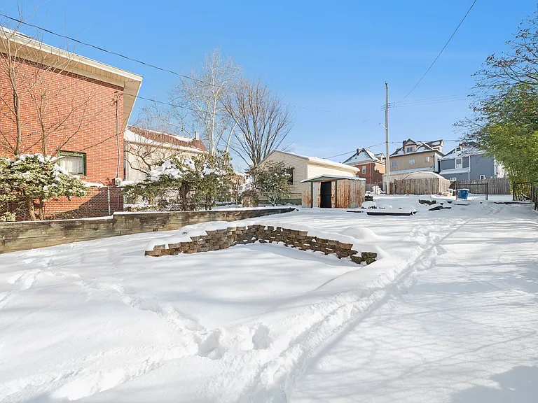 216 Whipple St — Photo 29