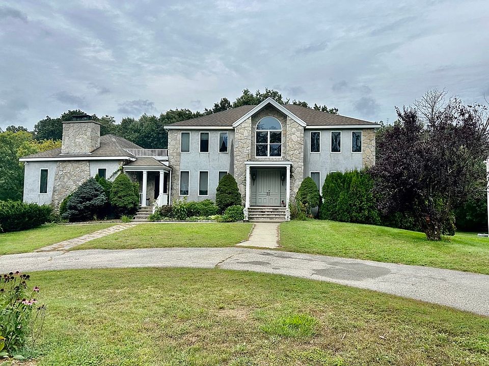 1st image of 8 Boyd Dr