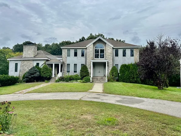 8 Boyd Dr, Newburyport, MA 01950
