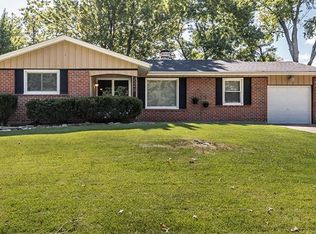 2240 Somerset Dr, Florissant, MO