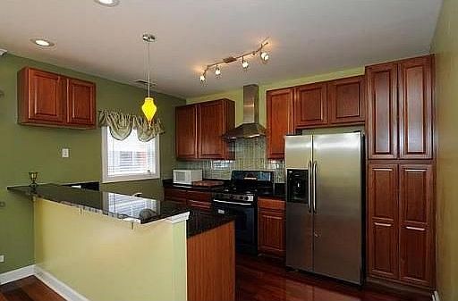 4th image of 4879 N Winthrop Ave #F