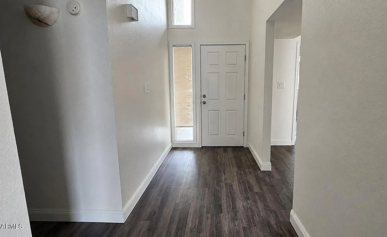 4 bed, 2100 sqft, $2,900 — Photo 3