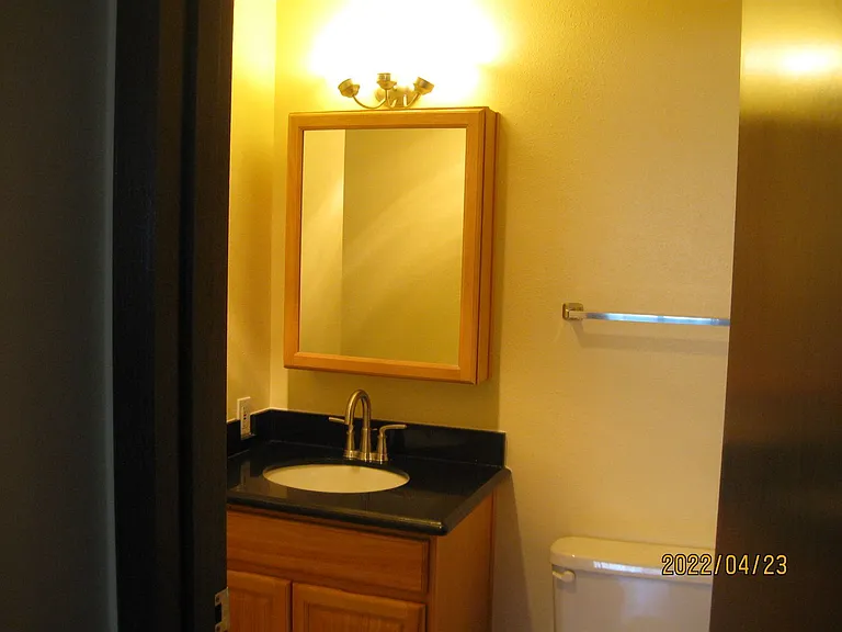 1001 Taylor Ave N — Photo 44