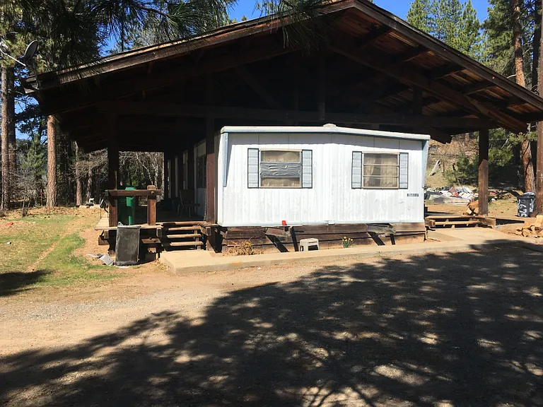 2675 N Valley Rd — Photo 4