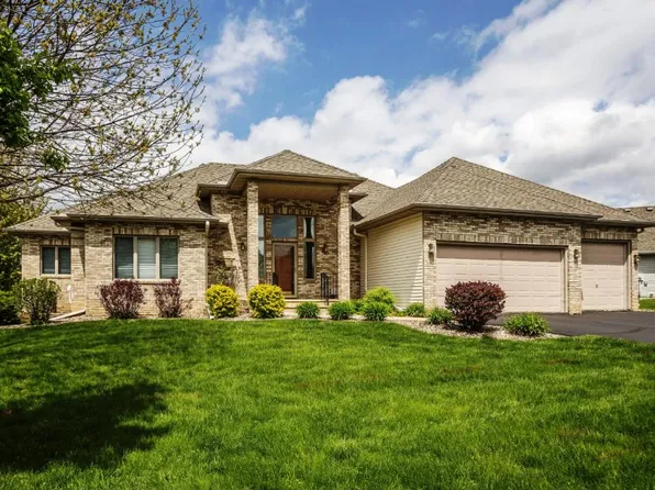 2405 Donegal Way, Hudson, WI 54016