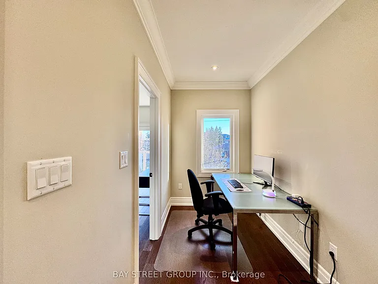1033 Shaw Dr — Photo 30
