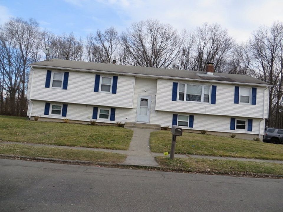 1st image of 3 Green Hill Ln