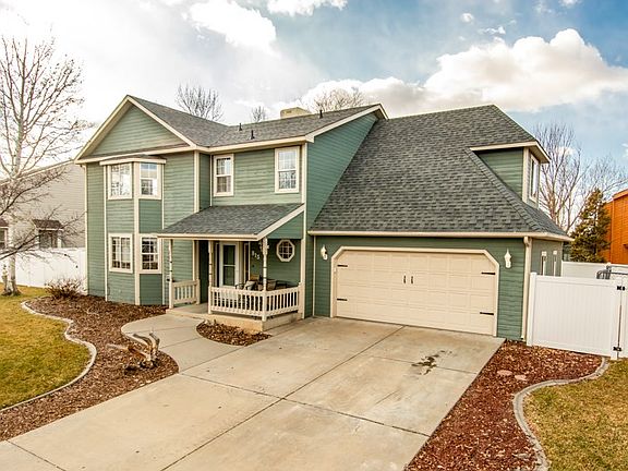 2nd image of 813 Lanai Dr